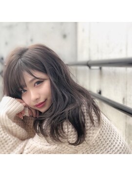 ロアナ 六本木(LOANA ROPPONGI) ナチュラル ふわセミディ × アッシュグレージュカラー