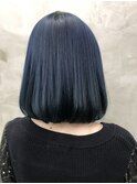 ネイビーアッシュブルー切りっぱなし内巻きワンカールボブ（徳竹