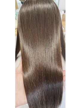 チェレ ロッソ 金剛店(Chere rosso) 髪質改善×艶髪ブラウン×サイエンスアクア