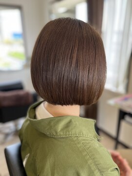 コア フィール ア デイ(COIFFURE A DAY) 【M3D】ミディアムボブ