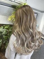 ロイオブジゼル(roi of GiseL)&nbsp;バレーヤージュカラーケアブリーチカラーハイトーンカラー