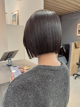 ミィ 表参道(mee.) 似合わせカット ボブヘア 縮毛矯正 ミニボブ 切りっぱなしボブ