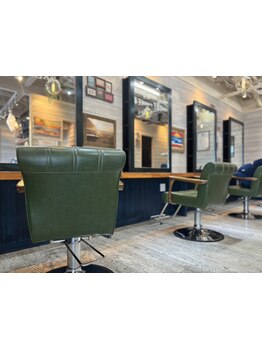 リラックスできる上質な空間でお迎え。なんでも相談できるマンツーマン施術で、あなたの理想が叶う。