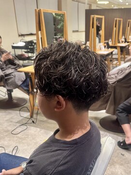 ビスポーク(BESPOKE) マッシュ波巻きパーマ