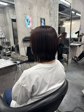 コワファースト長崎シャンプーボーイ 2nd(COIFF1RST 長崎 SHAMPOO BOY) ぱつっとボブ まるみボブ ミニボブ ショートボブ