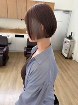 ブーム(BOOM) インナーベージュ×ショートボブ