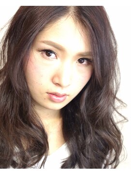 ソレイユハチジュウハチ(SOLEIL88) クセ感グレージュロング