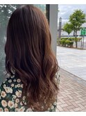 赤味を抑えたベージュカラー!