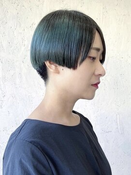 ザヘアメイクシェア(THE -HAIR MAKE SHARE-) ハンサムショート×ターコイズグリーン