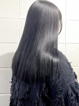 ココ 原宿(KOKO) 黒髪小顔レイヤーカットオリーブグレーココアベージュ