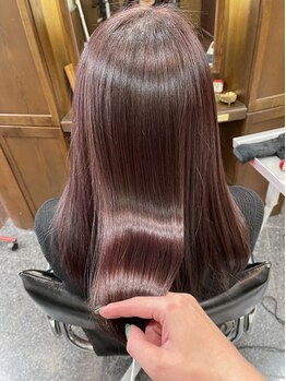 艶感・手触りが抜群♪毛先まで潤いたっぷりの美艶ヘアで、カラーやパーマのモチもUPします◎