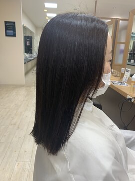 リアン(Lien) 艶々ストレート/レイヤーなし/まとまり感重視