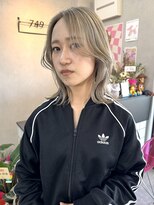 ナジック(749)&nbsp;ホワイトベージュ×顔まわりレイヤー