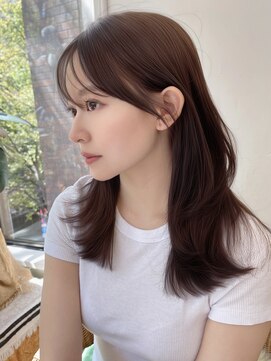 パルス ヨコハマ(PULSE yokohama) ミディアム レイヤーカット 外ハネ 前髪 オリーブベージュ