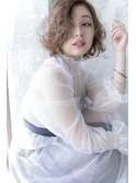 レイヤーカットミディアムボブゆるまき