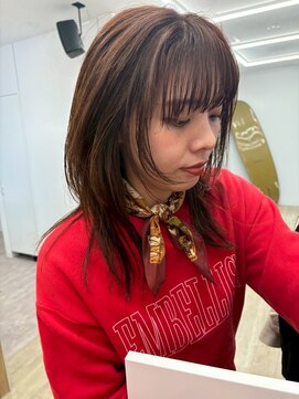 ヌビラ(Nubira) ミディアムヘア顔周りレイヤーカット/オレンジブラウン/西千葉