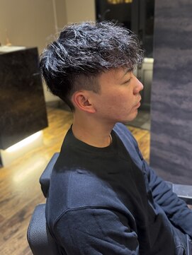 エクファフォーメン(EX-FA FOR MEN) MEN’S HAIR/サーフカール/刈り上げセンターパート/瀬田