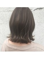 ファヴォリ(favori)&nbsp;【favori　自由が丘】スモーキーベージュ×セミディ