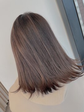 ボヌール オオサカ(Bonheur OSAKA) スタイリスト瀧口　グレーバレイヤージュ