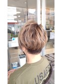 ショートヘアショートボブハイライトブリーチベージュブラウン