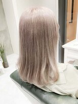 デイズ(days)&nbsp;ナチュラルストレート 前下がりボブディ　ベージュカラー