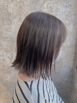 ティエラ 西新店(TIERRA) ナチュラルグレージュぷつっとカット外はねストレートミディアム