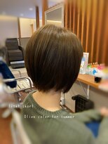 ピールアーク(peal ark)&nbsp;20代30代40代大人可愛い小顔前下がりショート×オリーブカラー