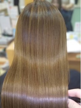 ダメージがあっても大丈夫◎髪への負担を最小限に施術。ふんわり自然なストレートでお顔の印象もUP◇