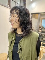 ナループロアオハナ(Nalu pu loa ohana) ミディアムパーマ/顔まわりウルフ/パーマ/大きめカールパーマ