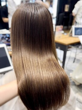 アフロート ルヴア(AFLOAT RUVUA) 【ヘッドスパ】頭皮ケア 頭皮診断 髪質改善 30代40代50代 新宿