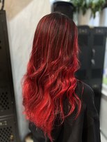 ヴァイス 渋谷店(VAICE)&nbsp;レッドカラーのバレイヤージュデザイン/推しカラー
