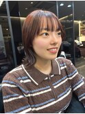 肩につかないミディアムレイヤーカット