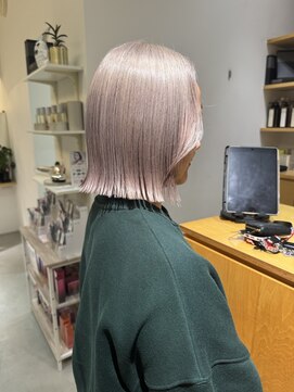 ブリーチ/ダブルカラー/ハイライト LOVEST by frace well　【12月1日OPEN（予定）】 切りっぱなしボブ/ホワイトグレージュ