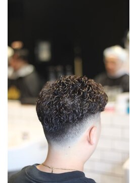 キングスマントーキョー 三鷹店(KINGSMAN TOKYO) All back perm