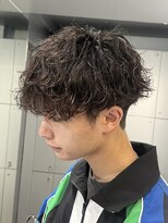 フィフス トウキョウ (fifth TOKYO) ルーズパーマ緩め波巻きツイストスパイラルパーマメンズ刈り上げ