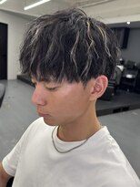 アンドメゾンオム(&Maison. homme)&nbsp;金メッシュ/ツイストスパイラル/フェザーパーマ/ウルフ/加古川