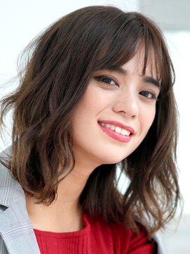 ナオシ トレス 富雄店(nao*c tres) フェザー質感で軽やかミディアム