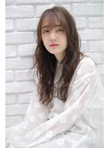 大人かわいいフェニミンロング