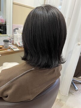 コアフィールフィス(COIFFURE fils) 《見附　今町》M3D  切りっぱなし　ボブ　外はね　ミディ