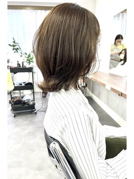 オウル(Owll) ＊大人くびれレイヤーミディアム＊