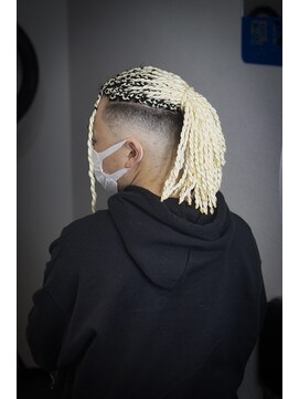 プロショップウェーブ(PRO SHOP WAVE) タイトロープ×スキンフェード