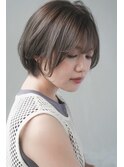丸みショートボブ×透明感アッシュグレージュ