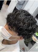 ツイストスパイラルパーマツーブロック刈り上げメンズマッシュ