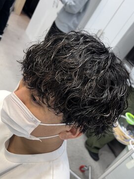 フィフス トウキョウ (fifth TOKYO) ツイストスパイラルパーマツーブロック刈り上げメンズマッシュ