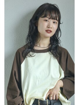 スリーアン(THREE ann.) おくレイヤーゆるふわパーマダークブラウン