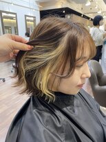 ヘアーアンドメイク ビス(HAIR&MAKE bis) ブリーチ一回でインナーホワイトミルクティー【中西思実】