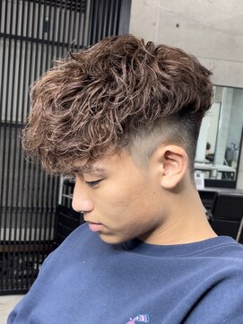 イーラ(era) 外国人スペインカール