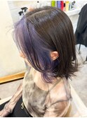 顔周りブルーなフェイスフレーミングのミディアムボブ