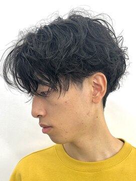 ウィル バイ ブラウン(Vir by Brown) シャドウパーマ/センターパート/刈り上げショート