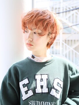 エムスラッシュ アヴェダ 自由が丘(M.SLASH AVEDA) アプリコットオレンジ/外国人風/フェザーショート/自由が丘